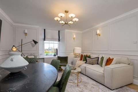 Emerald Suite, The Stirling Residence Apartment in Stirling