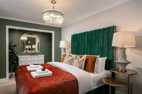 Emerald Suite, The Stirling Residence Apartment in Stirling