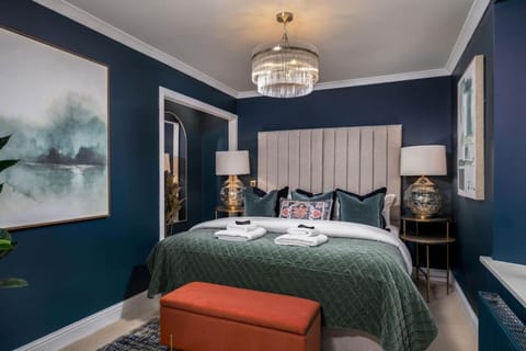 Sapphire Suite, The Stirling Residence Apartment in Stirling