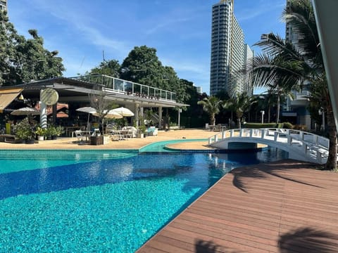 Lounge or bar, Swimming pool