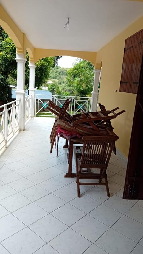 Spacieux bas de villa House in Le Gosier