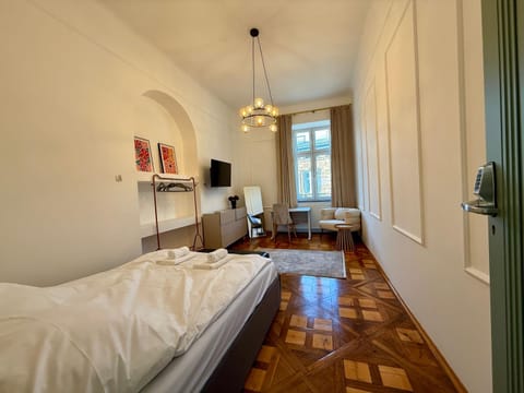 TV and multimedia, Bedroom
