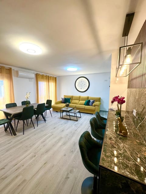 Living room, Seating area, Dining area