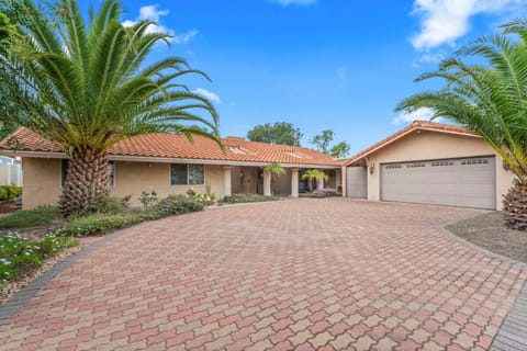 Home in San Diego! The Blue Leaf with 3bed 2bath, Golf, Large Yard! House in Rancho Bernardo