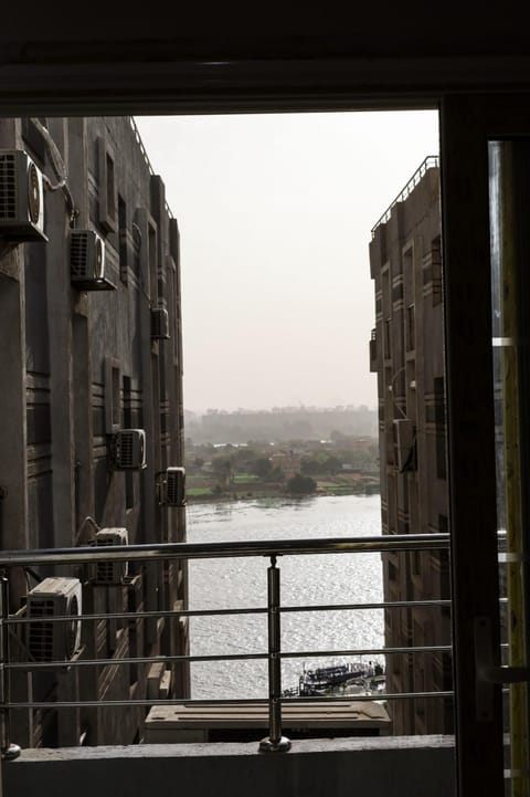 Day, Natural landscape, View (from property/room), Balcony/Terrace, City view, River view