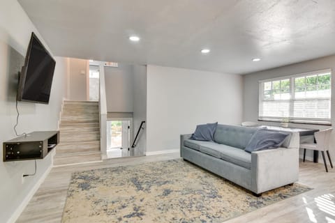 Walk to Dtwn Milwaukie Family Gem with Creek Access House in Milwaukie