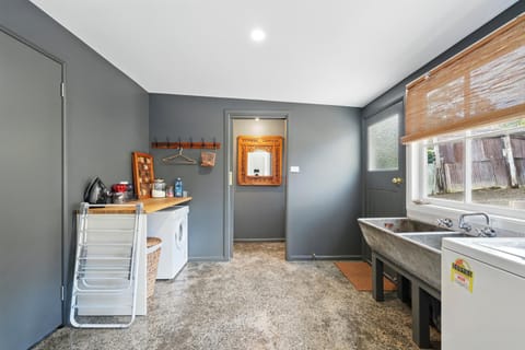 Little Darlin' The Shack House in Taranna