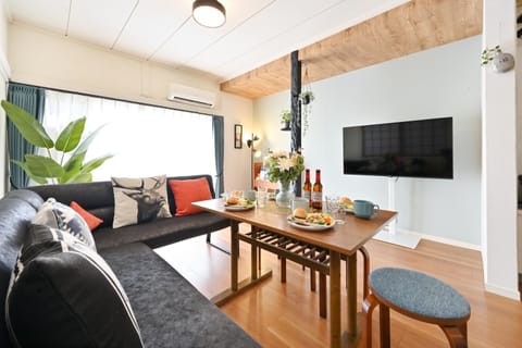 TV and multimedia, Living room, Dining area