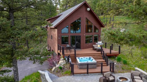 Eagles Nest - Hot Tub & Lake Views House in Somers