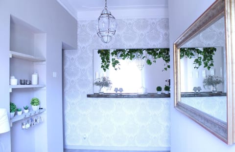 Communal lounge/ TV room, Lobby or reception, Decorative detail