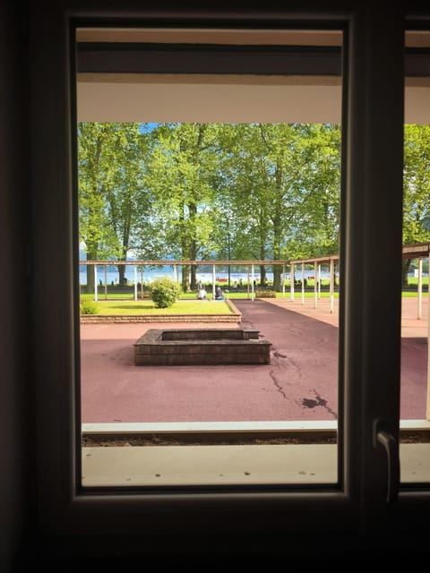 Cabana & Le Nid du Lac - Lakefront Apartment in Annecy