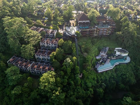 Property building, Billiard, Pool view