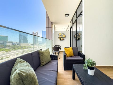 Designer Choice - Huge Balcony - 3 min walk to ADGM - Cleveland - Galleria Apartment in Abu Dhabi