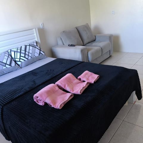 Bed, Photo of the whole room, Seating area, Bedroom, towels