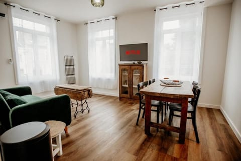 Les Anges 2 Apartment in Cambrai