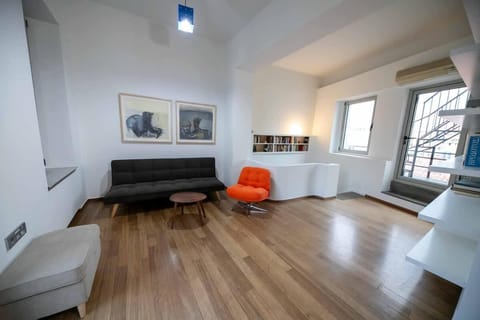 Acropolis Neoclassic Elegance House in Plaka