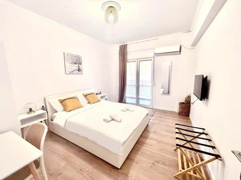 Alimos Apartment near Edem Beach and the Sea with 2 Bedroom Apartment in Alimos