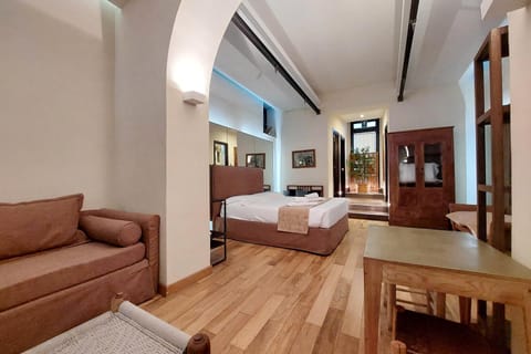 Bed, Living room, Photo of the whole room, Seating area, Bedroom