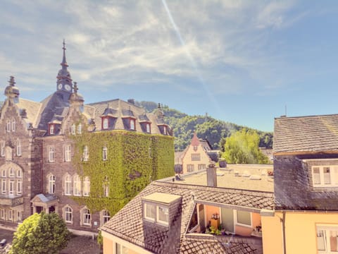 Nearby landmark, Day, Natural landscape, City view, Landmark view, Mountain view