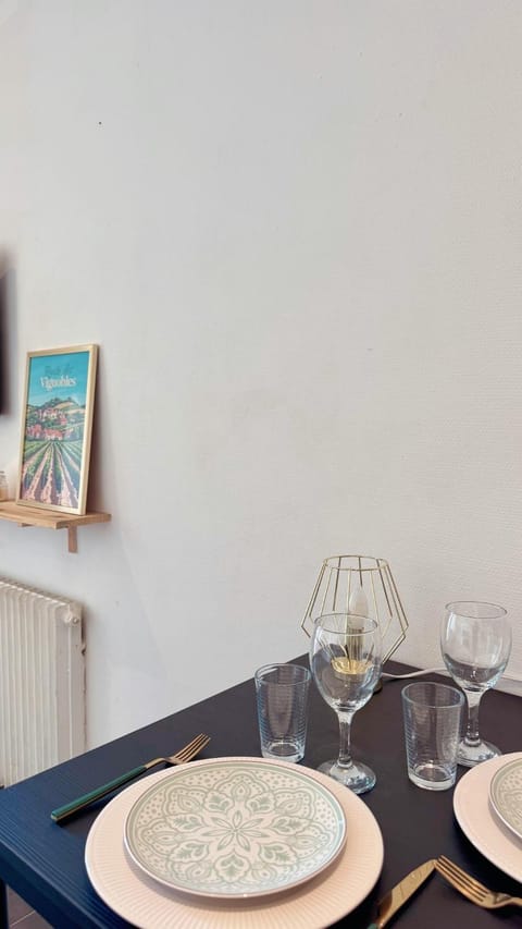 Ancienne chambre d hôtel Apartment in Troyes