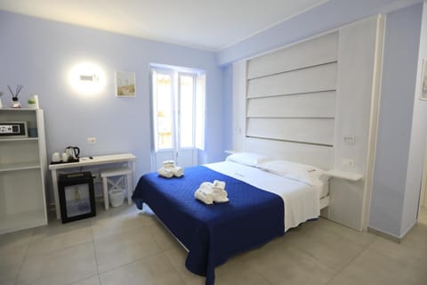 Bed, Floor plan