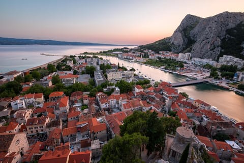 Neighbourhood, Natural landscape, City view, Sunset