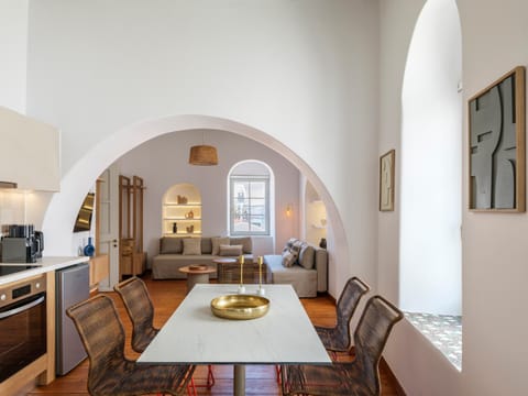 Living room, Dining area, kitchen