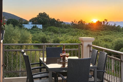 View (from property/room), Balcony/Terrace, Mountain view, Sunset