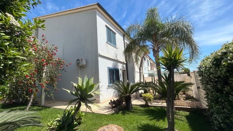 Property building, Garden, Garden view