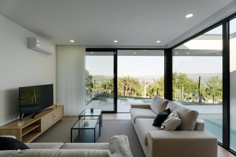 TV and multimedia, Living room, Pool view, Swimming pool
