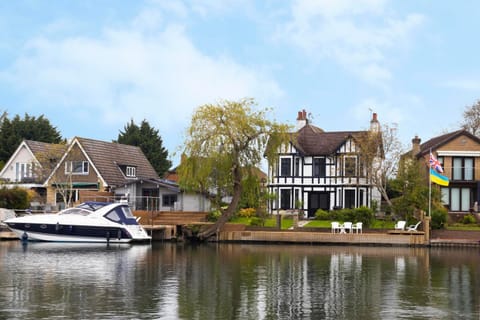 Property building, Garden, Garden view, River view