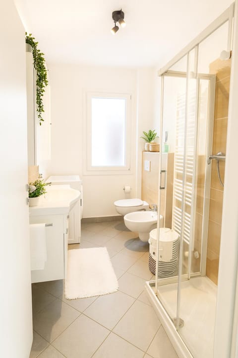 Shower, Toilet, Bathroom, bidet