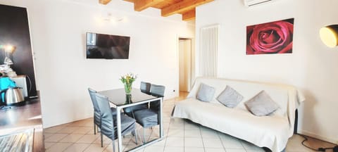 Communal lounge/ TV room, TV and multimedia, Evening entertainment