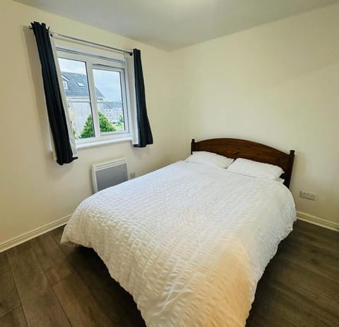 Modern Apt commute to Edinburgh Apartment in Livingston