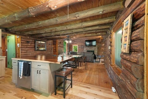 The Bears Nest House in Olive