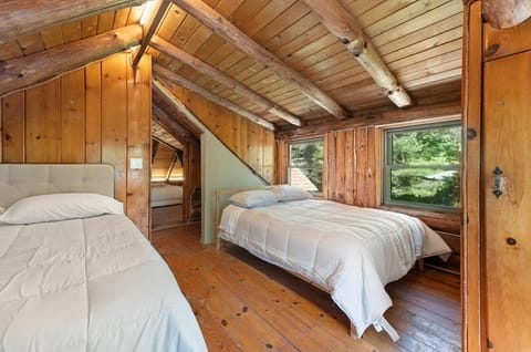 The Bears Nest House in Olive