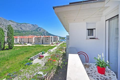 Property building, Balcony/Terrace, City view
