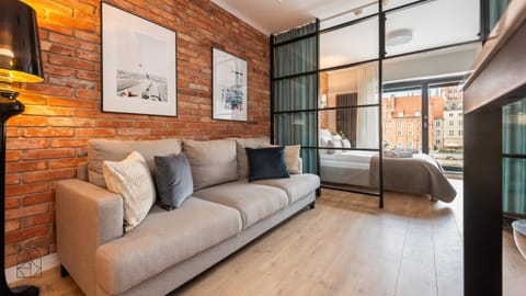 Bed, View (from property/room), Living room, Photo of the whole room, Seating area, Bedroom, City view, River view