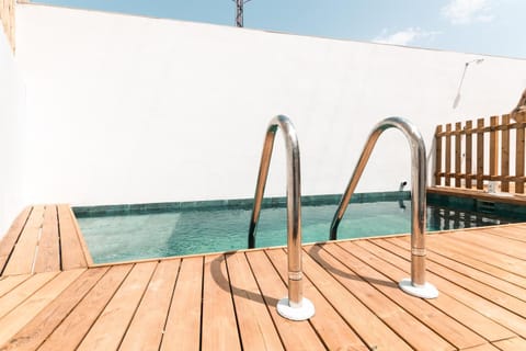 Patio, Pool view, Swimming pool