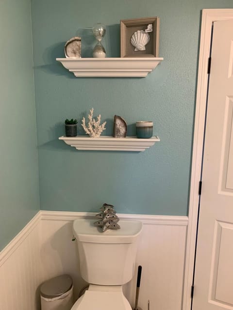 Getaway Beach Bungalow - Kid and Pet Friendly House in Carlsbad