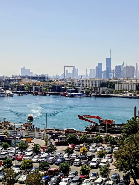 City view, River view, Sea view, Location, Parking