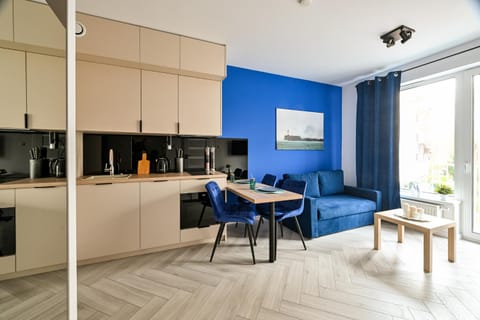 Kitchen or kitchenette, Living room, Dining area, oven, stove