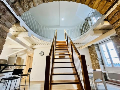 Charme unique sous les remparts Apartment in Provence-Alpes-Côte d'Azur