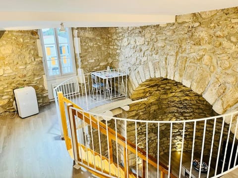 Charme unique sous les remparts Apartment in Provence-Alpes-Côte d'Azur