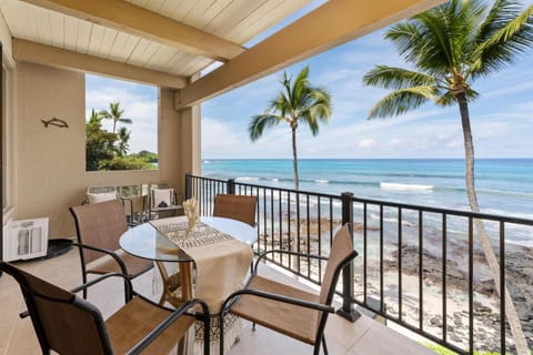 Big Island Kona Bali Kai 301 by Coldwell Banker Island Vacations Apartment in Holualoa