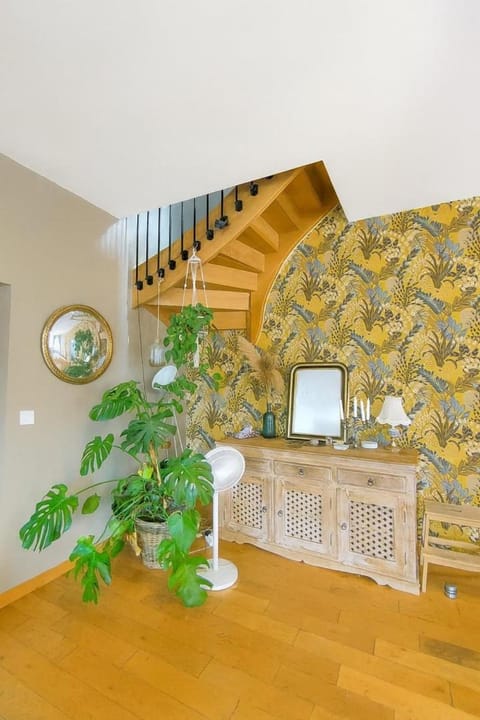 La maison aux 5 nids Bed and Breakfast in Saint-Cyr-sur-Loire