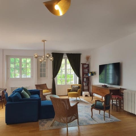 La maison aux 5 nids Bed and Breakfast in Saint-Cyr-sur-Loire