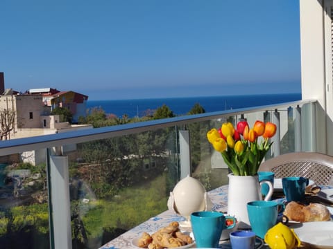 View (from property/room), Balcony/Terrace, Sea view