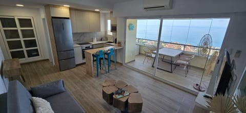 View (from property/room), Balcony/Terrace, Living room, Sea view, kitchen