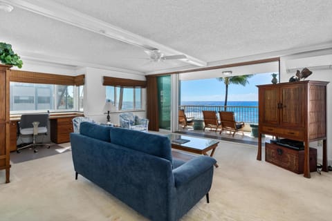 Big Island Kona Reef D-22 by Coldwell Banker Island Vacations Apartment in Holualoa